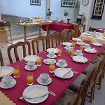 לינה וארוחת בוקר De Kleine Wijngaard 4*