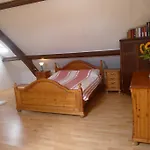 לינה וארוחת בוקר De Kleine Wijngaard 4*