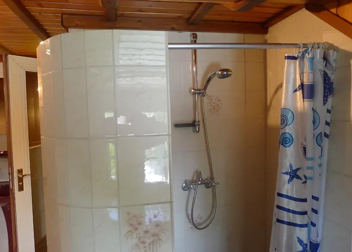 De Kleine Wijngaard 로켈